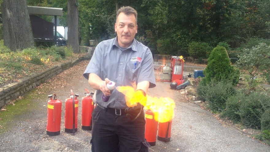 At last it is demonstrated what happens when an aerosol can catches fire. Aerosol cans